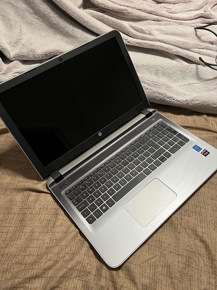 Laptop Hp Pavilion i3