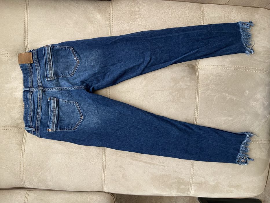 Сини дънки на ZARA