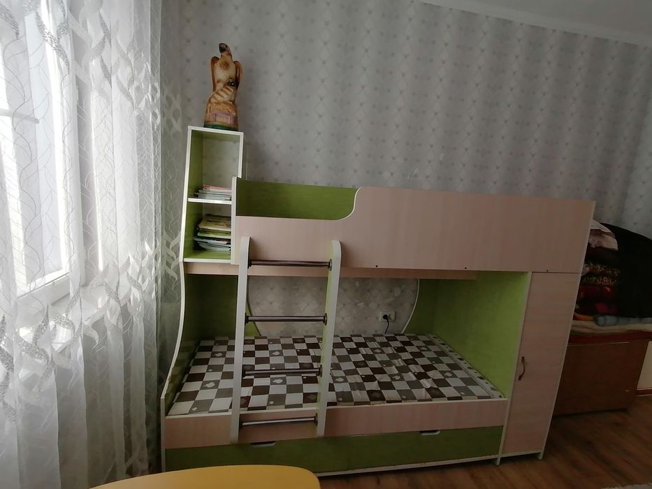 Двух-ярусная кровать