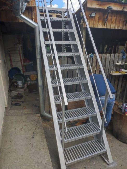 Scara zincata profesionala