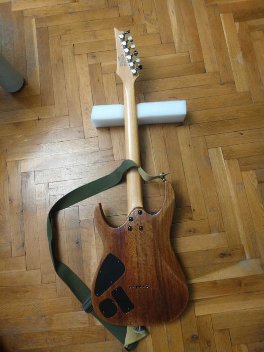 Електрическа китара Ibanez RGA32
