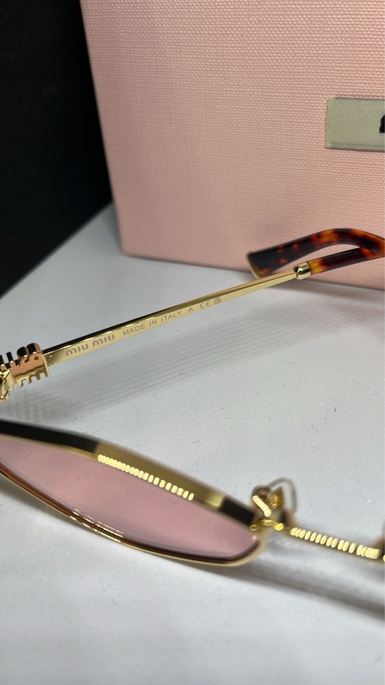 Слънчеви Очила Miu Miu