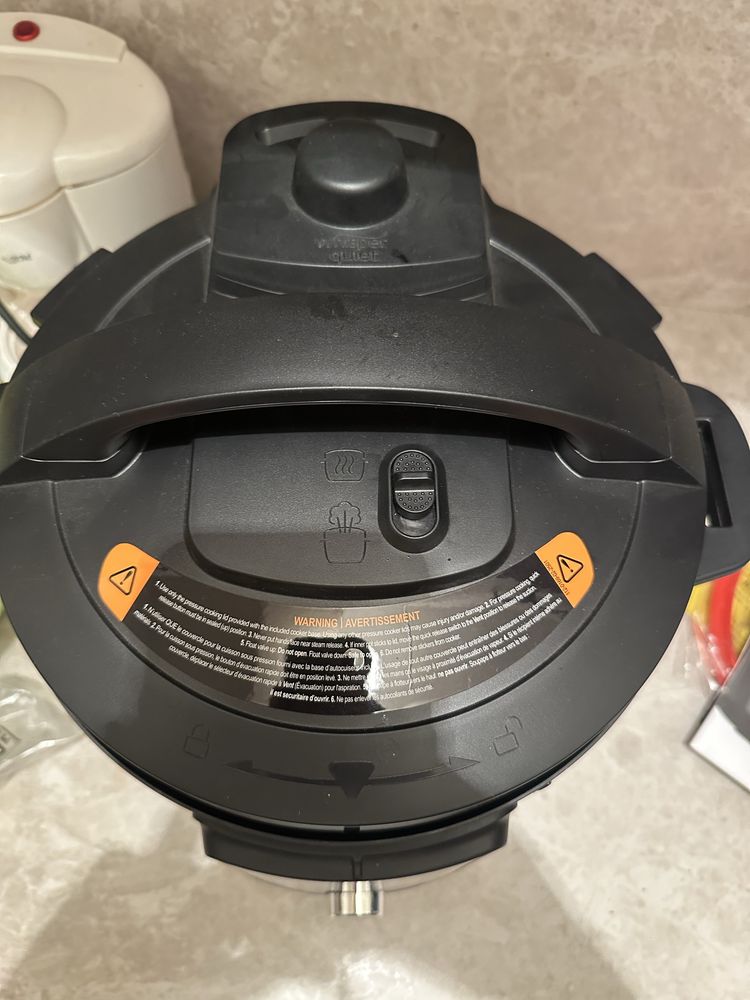 Мултикукър instant pot
