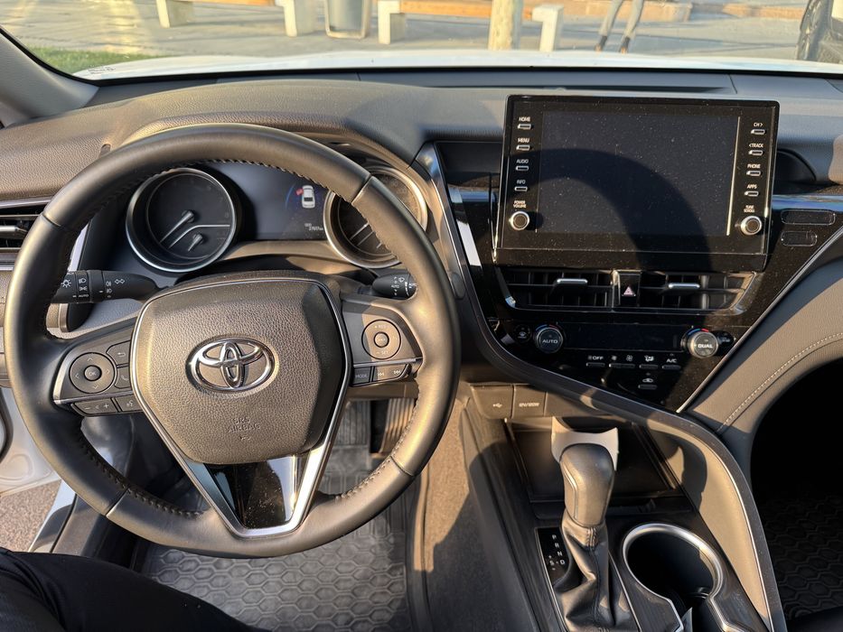 Toyota Camry 75 2023