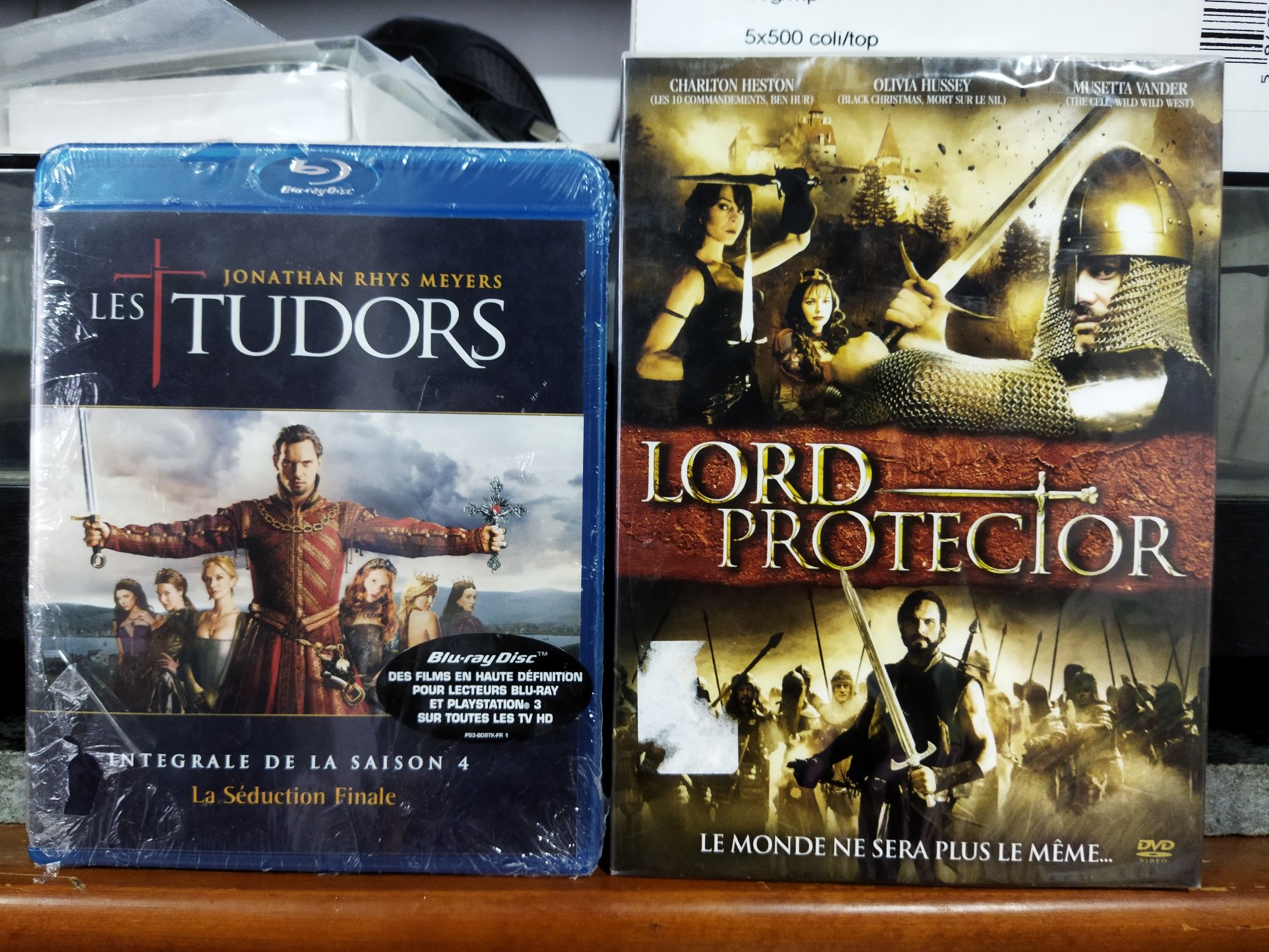 Bd Helix ; The Tudors ; Orange Is the new Black ; 5 dvd Bond