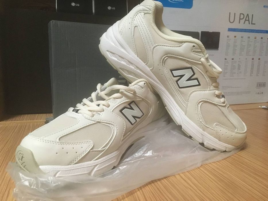 Кроссовки New Balance. Новые. В фирменной упаковке. Торг уместен.