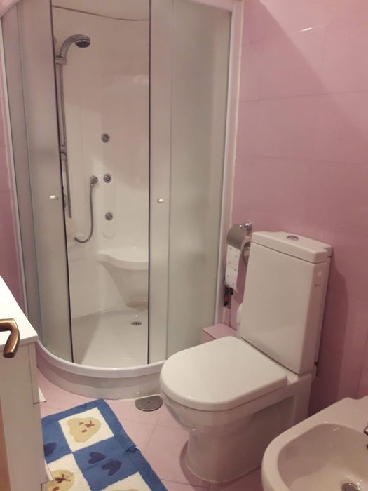 Apartament de vînzare .Se vinde cu tot ce se vede mobilat centrala pro