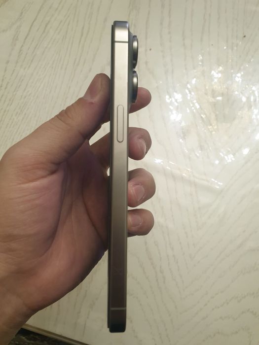 Iphone 15 pro Max 256 IDEAL