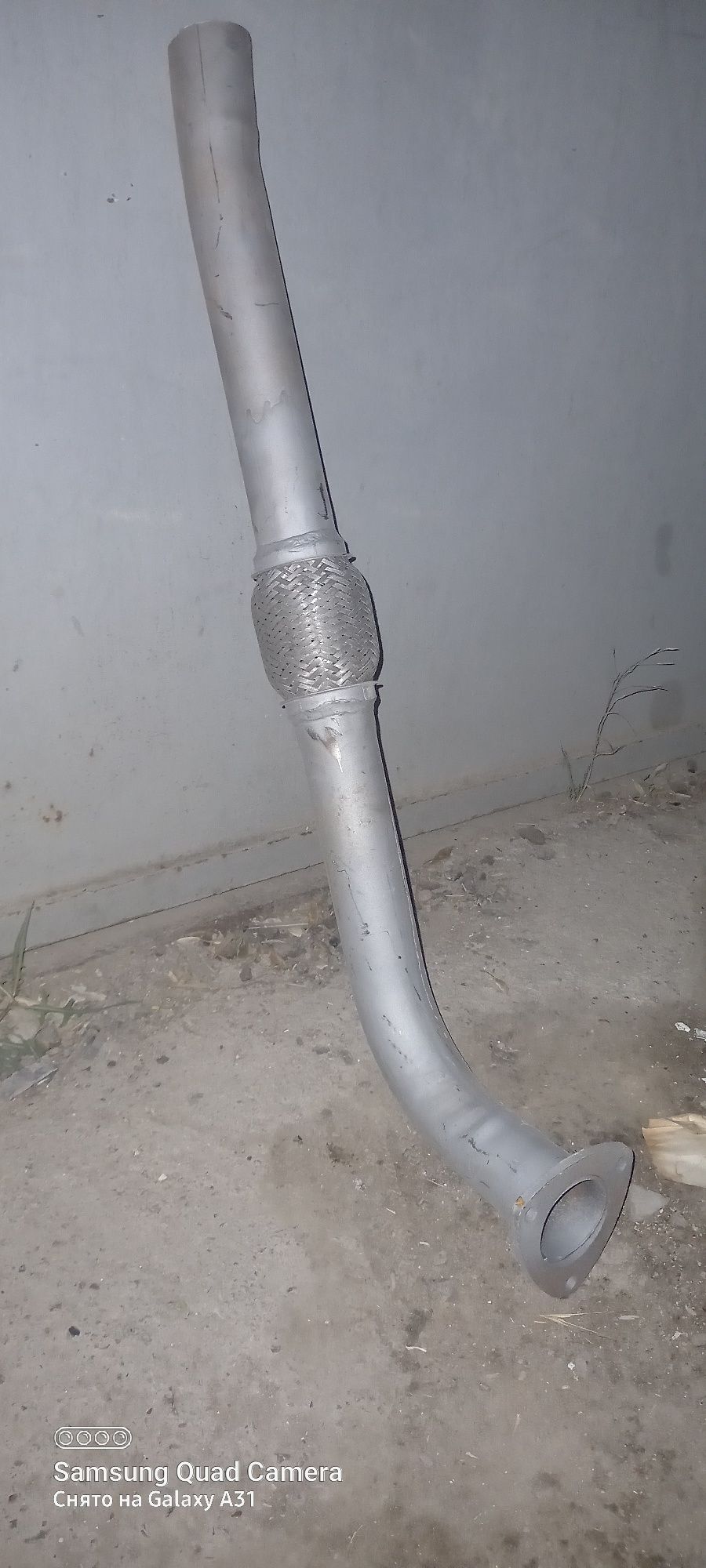 Продаю  глушитель  с горой.