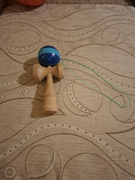 Kendama stiky cu grip