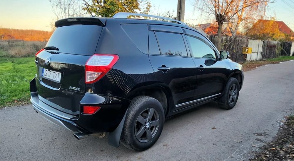 Toyota Rav-4 - Automata - 4x4 - fab 2012