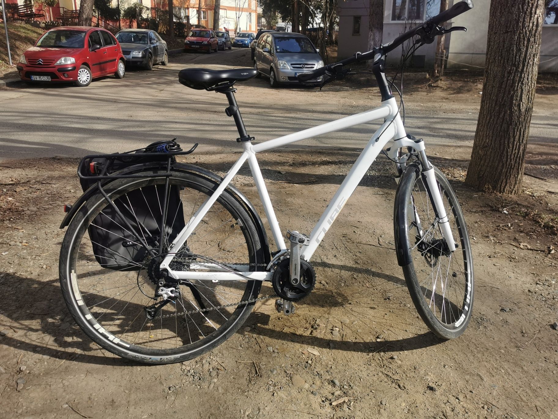 Bicicleta CUBE Touring Pro