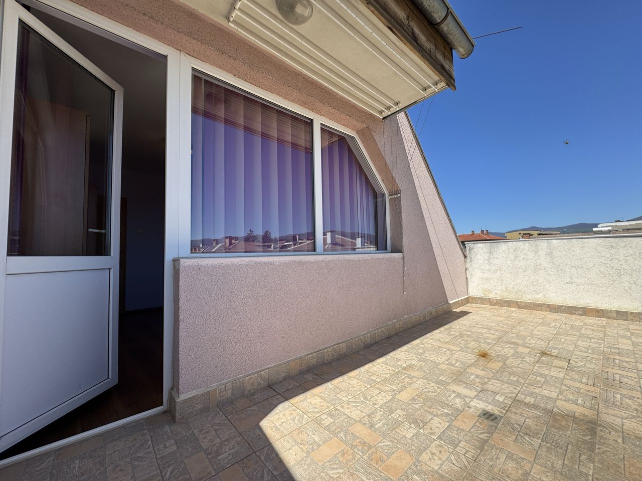 Продава се Двустаен апартамент в Казанлък - 73 кв.м за 1307 €/кв.м - Снимка #15