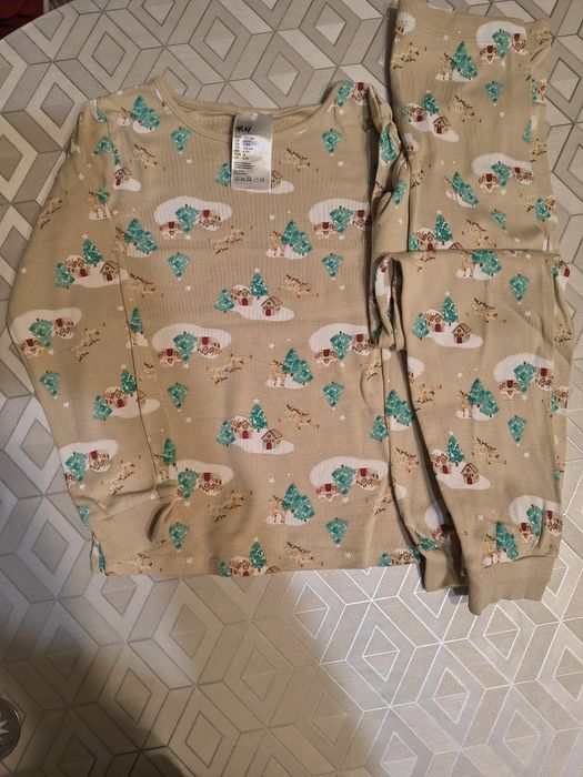 Детски Коледни дрешки 6-8 г по 5лв