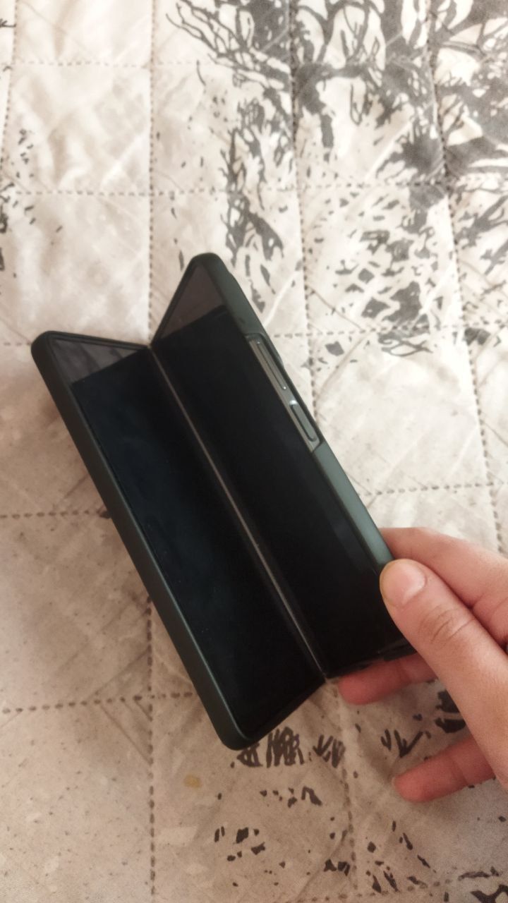Galaxy Z Fold 5 kafolati bilan