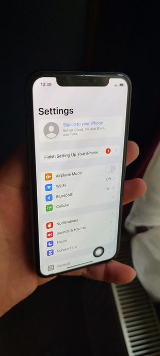 iPhone XS. Cu ecran defect parțial