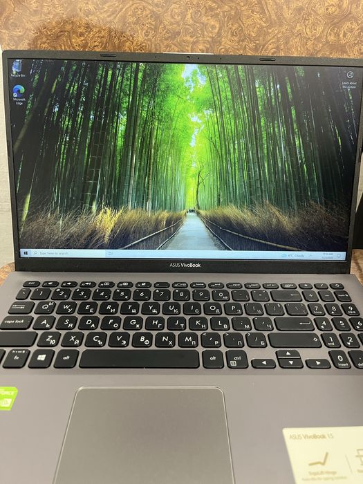 ASUS VivoBook 15 X512A - ОТЛИЧЕН