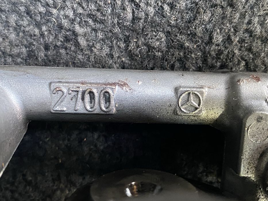 Комплект разпределителни валове Mercedes OM656