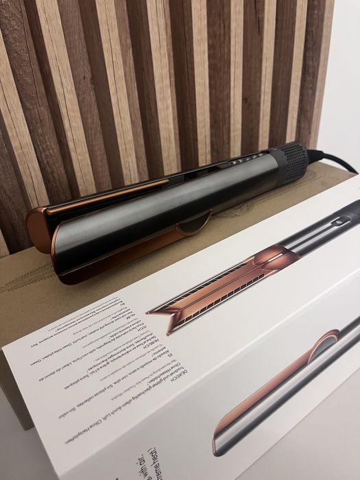 Dyson Airstrait нов