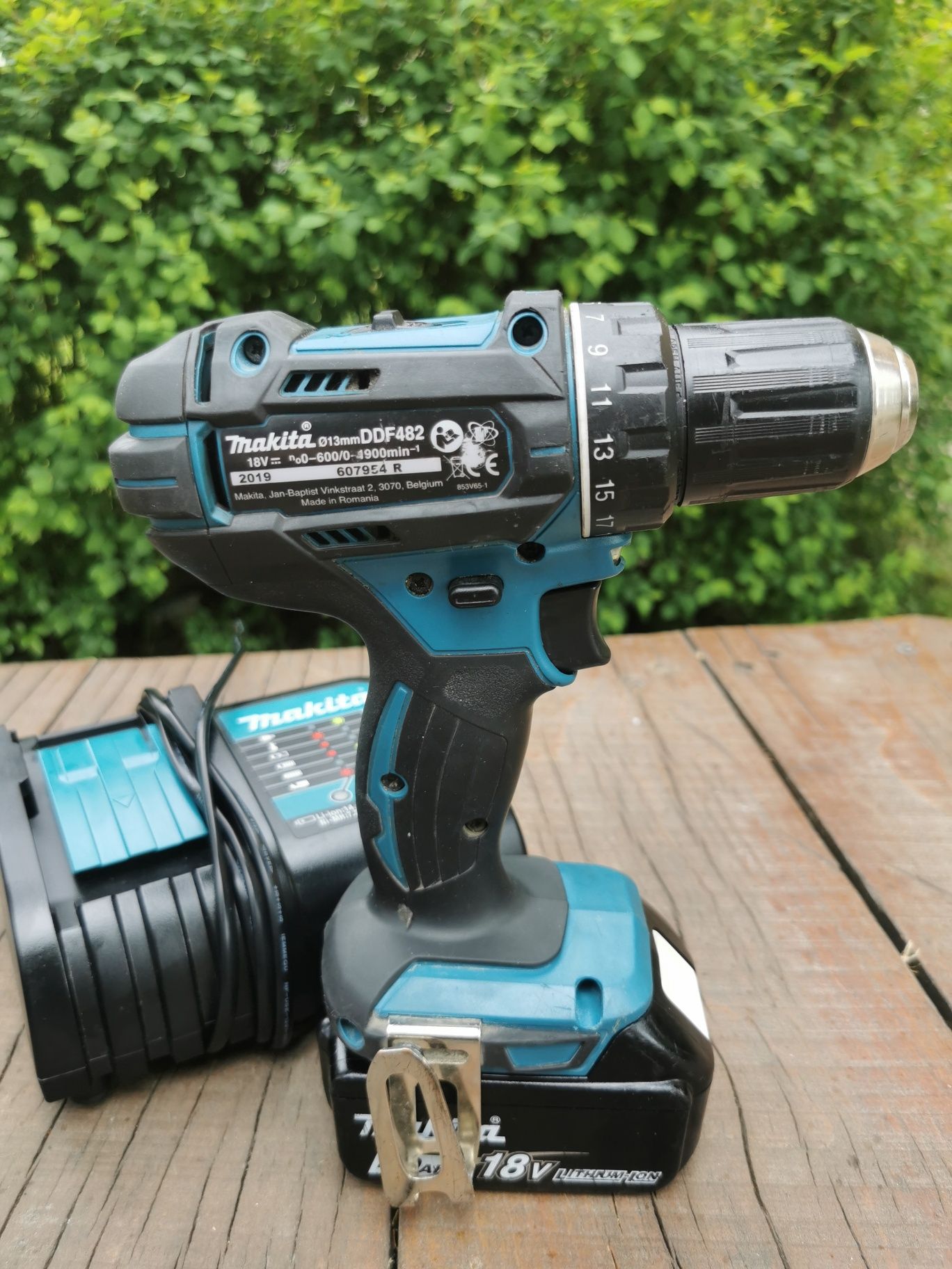 Makita DDF482, mașină de găurit și înșurubat