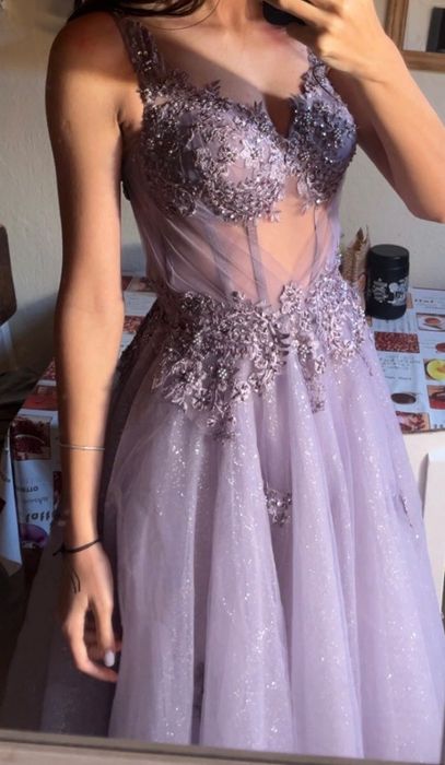 Абитуриентска рокля