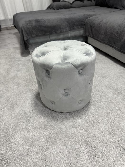 Taburet pluș/catifea, gri deschis, 38x38cm, NOU