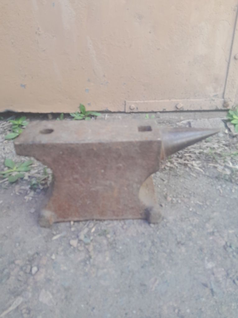 Продам наковальню