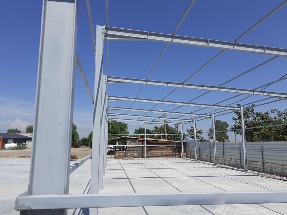Structura hala metalica 10m x 30m x 4m