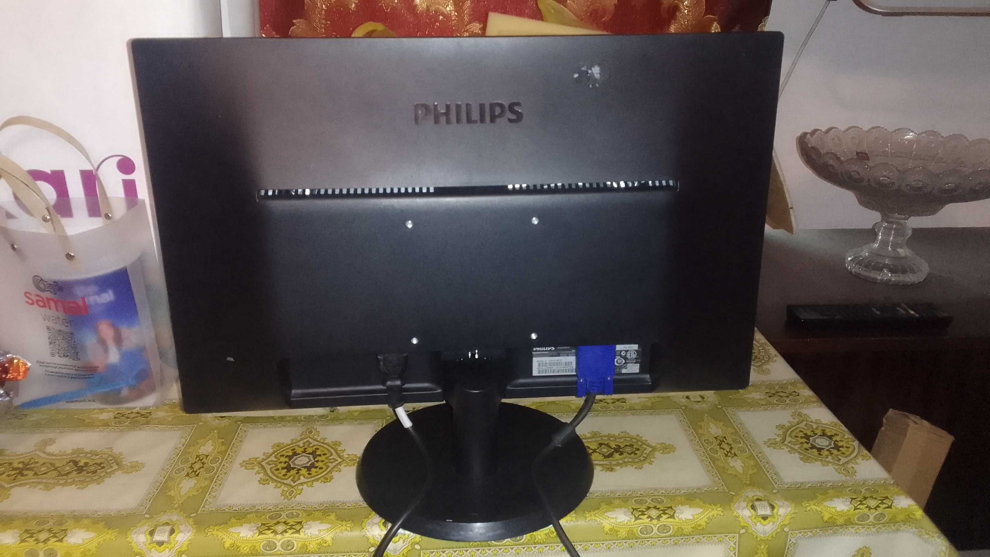Продам компьютер Celeron плюс монитор Philips б/у в хорошем состоянии