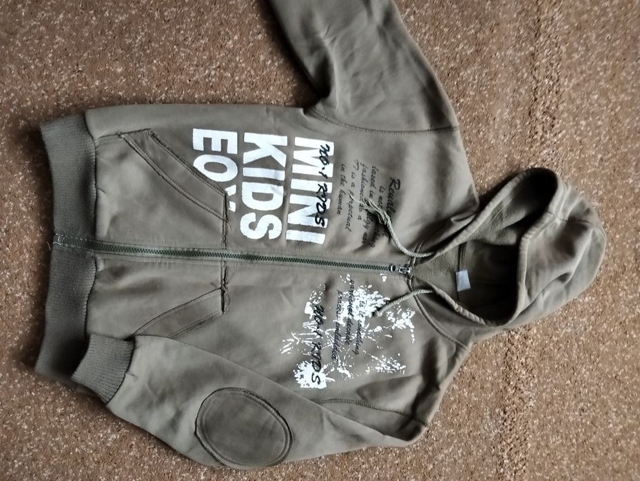 Продам теплые худи, свитер на мальчика.