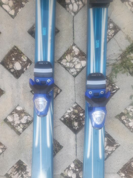 Продавам ски QUECHUA  в отлично състояние.