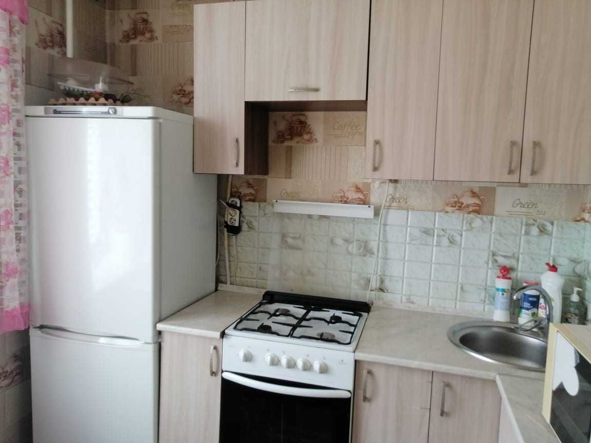 Продам 1комнатную, кирпич, Военное училище