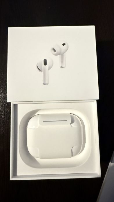 Продавам Apple AirPods Pro (3rd Generation) Кутия MagSafe (USB-C)