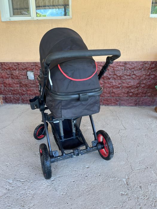 Коляска почти новая в отличном состояние