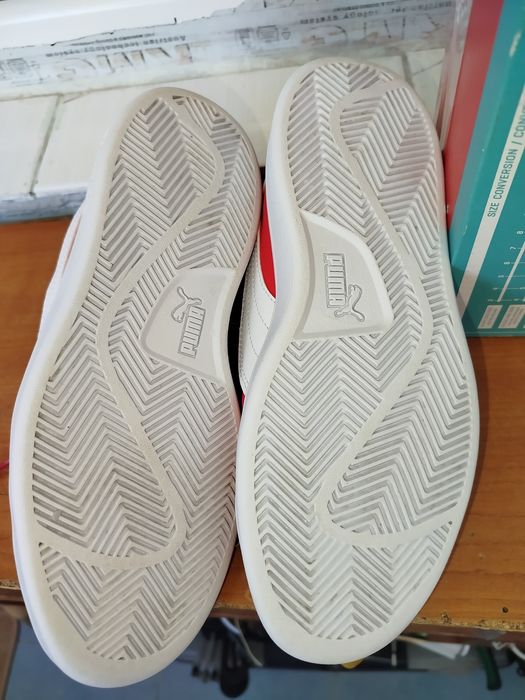 Adidași Pantofi Puma nr.35,5 sau 22 cm si costum sport Puma 11-12 ani