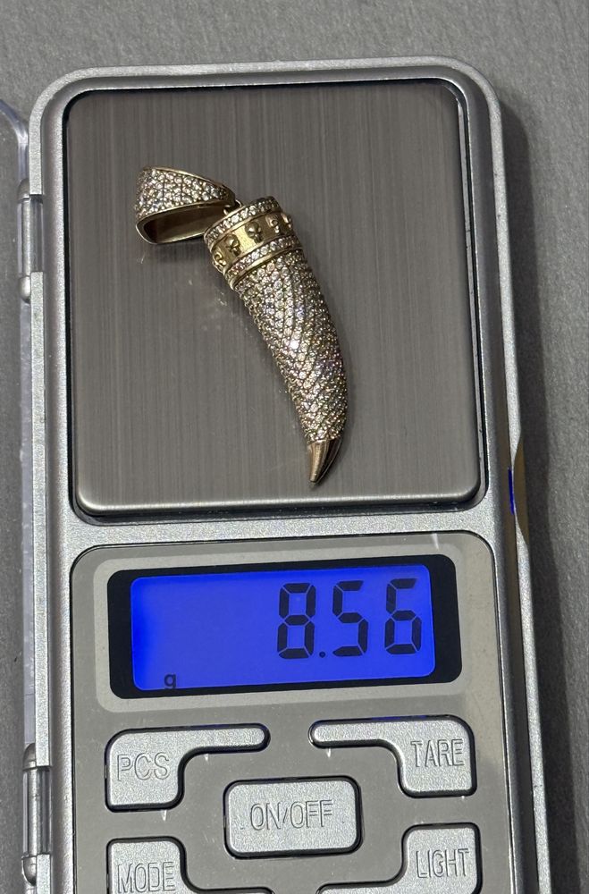 Pandantiv Corn Cu Pietre Albe Aur 14k