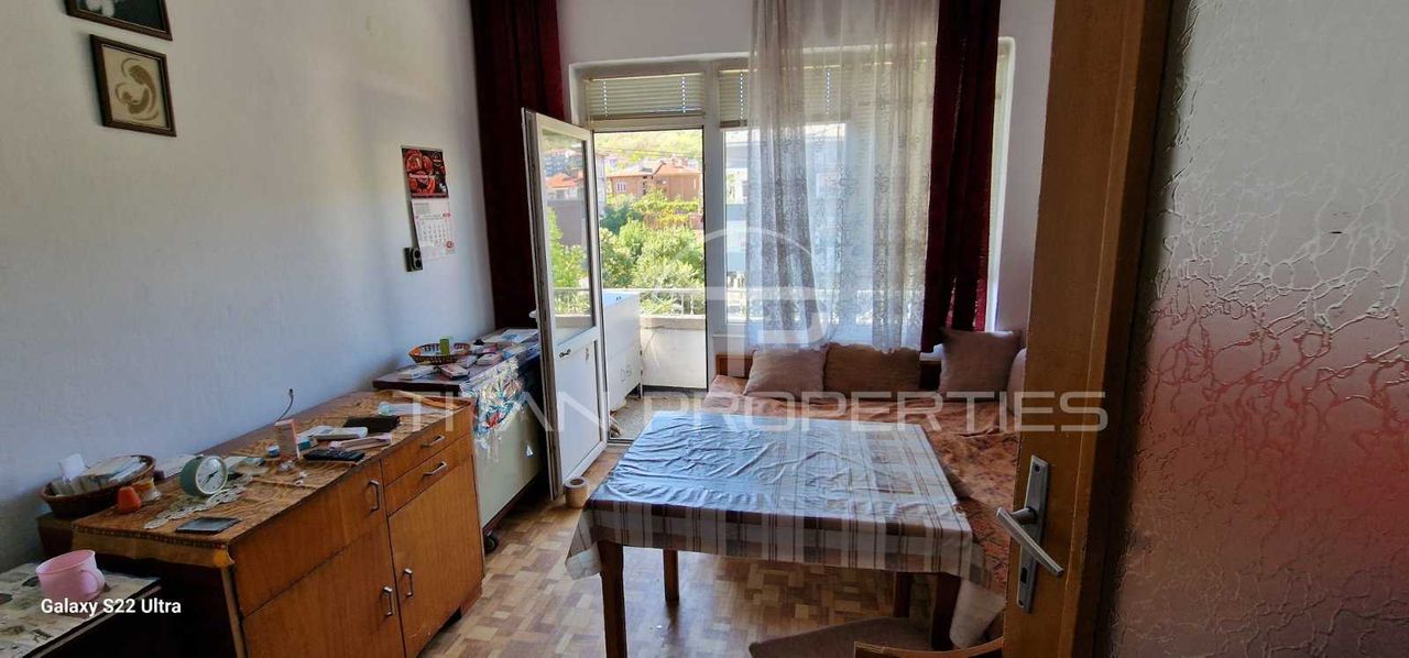 Продава се Тристаен апартамент в Асеновград - 100 кв.м за 870 €/кв.м - Снимка #2