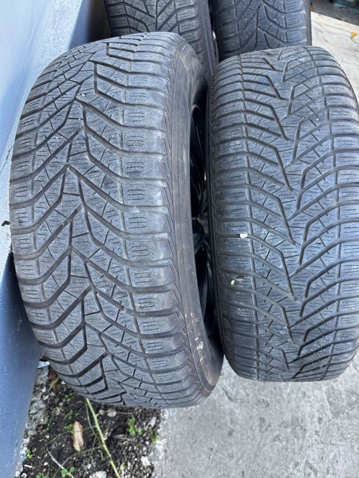 4 Jante cu anvelope iarna yokohama  jaguar f-pace 255/60/18