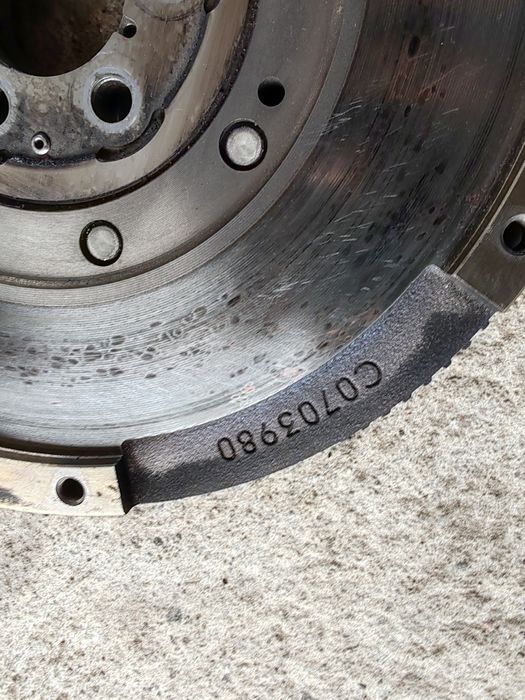 Демферен маховик 2.0 тди 140кс