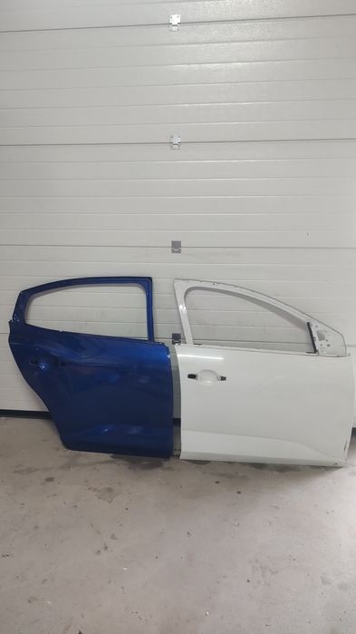 Ușa , uși dreapta fata și spate Logan 3 2021,2022,2023,2024,2025