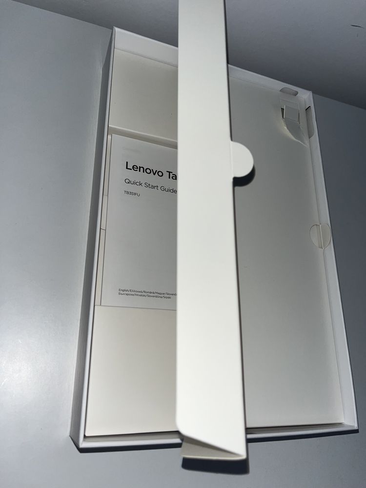Tableta Lenovo Tab Plus