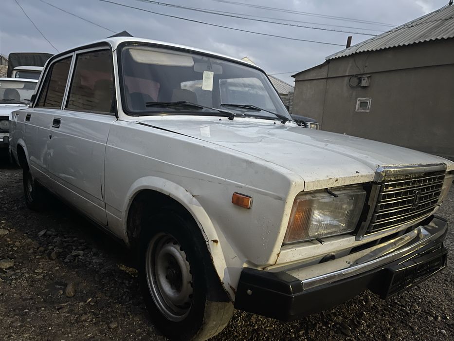 Продам ВАЗ 2107  инжектор