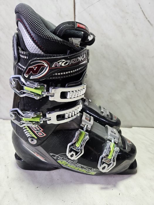 Clapari ski schi Nordica   mondo  26-26,5  corespunde mărimii 40-41