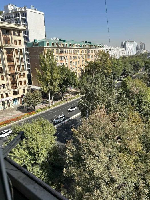 Ул. Нукус, Российское посольство