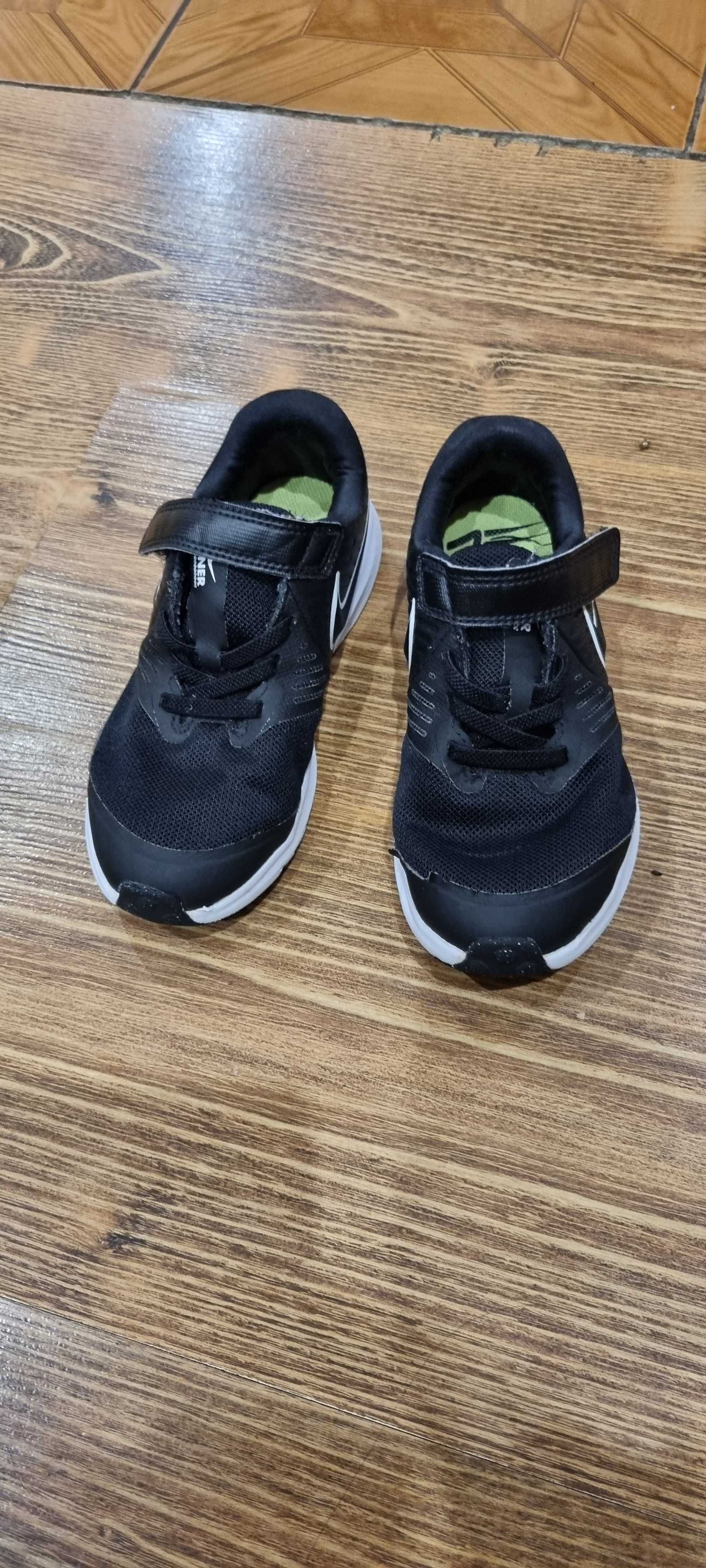 Детски маратонки Nike Runner 31н, 28,5н