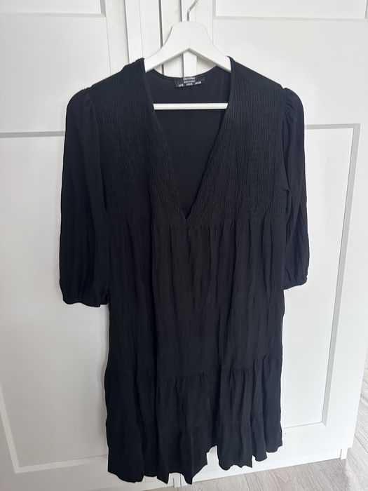 Продавам роклички Зара и Мохито