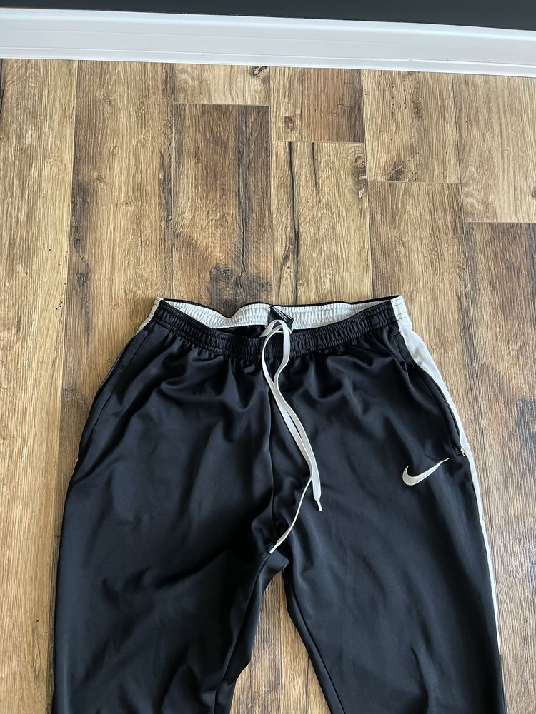 Nike Dry Academy size S