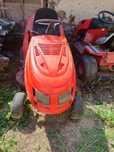 Tractoras de tuns iarba