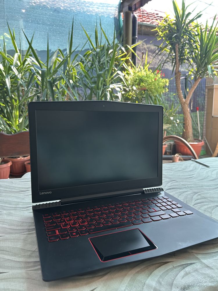 Лаптоп Lenovo Y520