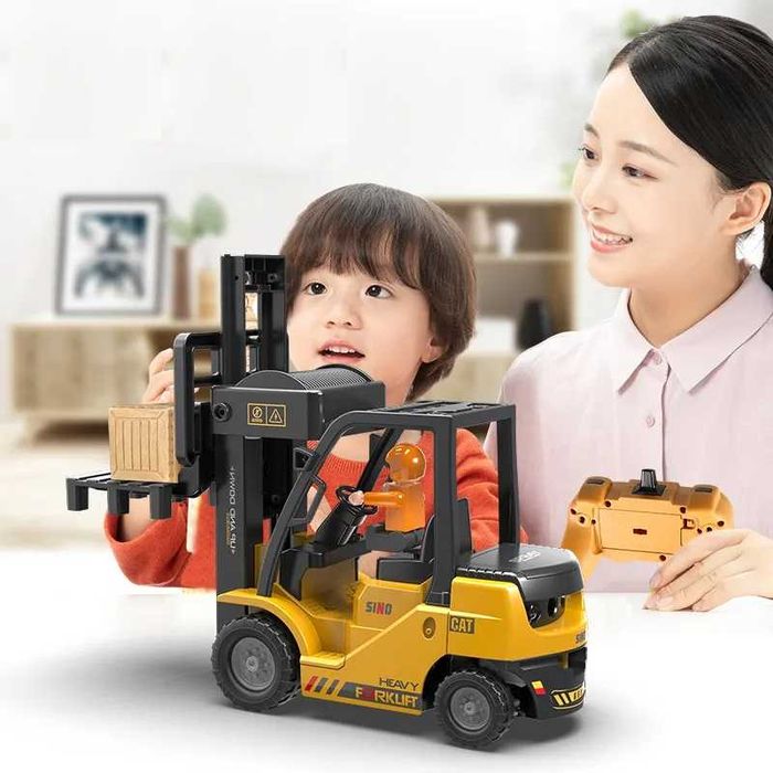 Радио управляем мотокар играчка с много канали, пушек и др.